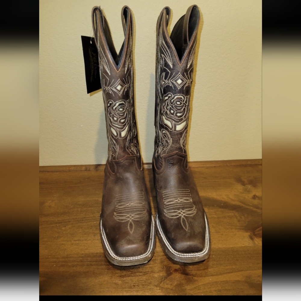 J.B. Dillon Reserve Women Size 10B